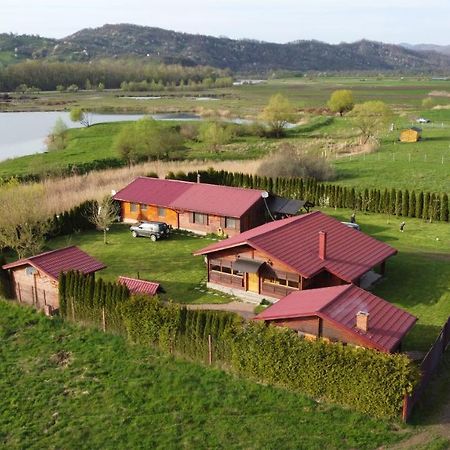 Casa De La Lac Sighetu Marmaţiei Eksteriør bilde